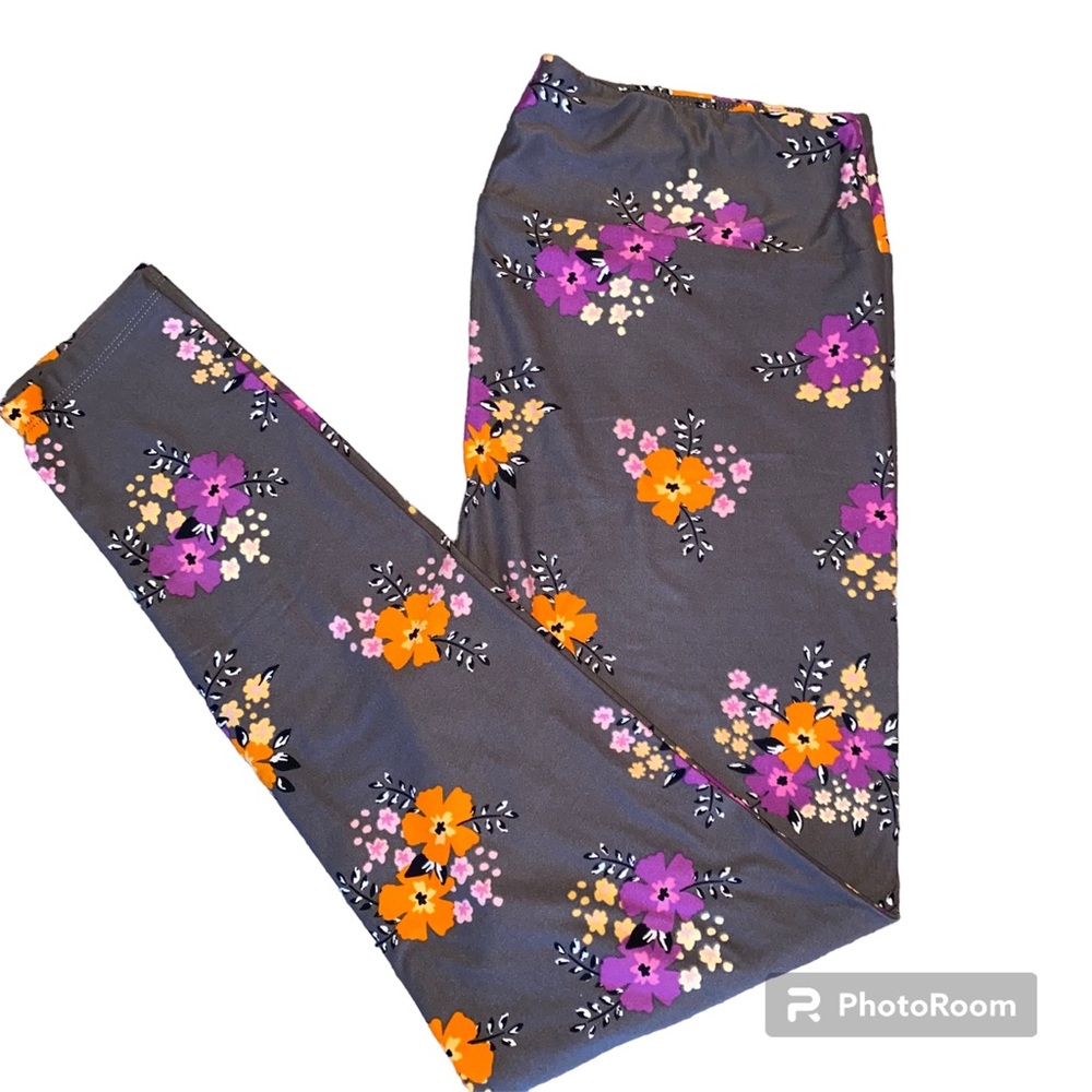 LuLaRoe orange and purple floral on grey leggings in women’s size TC (12-18)